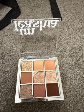 Unleasha Eyeshadow Palette